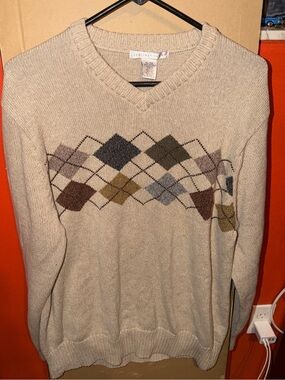 Geoffrey Beene V-Neck Argyle Sweater - Beige